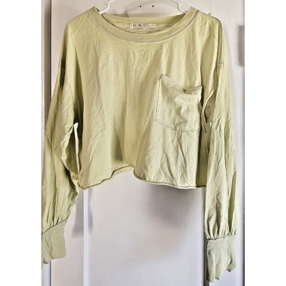 We The Free Tops - WE THE FREE lime green long sleeve crop top w/pocket woman Sz Small